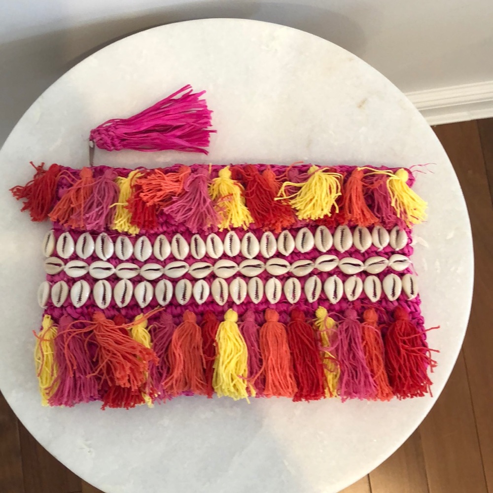 LJC Designs Raffia shell clutch